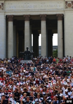 La FEU ¿sólo fiesta, marcha, campismo y trabajo voluntario?