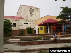 Ciudad de Camagüey Plaza del Gallo en reparación