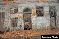 Las fuertes lluvias causaron varios derrumbes, uno de ellos fatal en Campanario entre Salud y Reina.