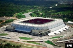 Fotografía de archivo del estadio Arena Pernambuco en la ciudad de Recife, Brasil, donde se van a disputar los partidos Croacia - México, Costa de Marfil - Japón, Costa Rica - Italia y Alemania - EEUU del Mundial Brasil 2014 tras el sorteo celebrado hoy.